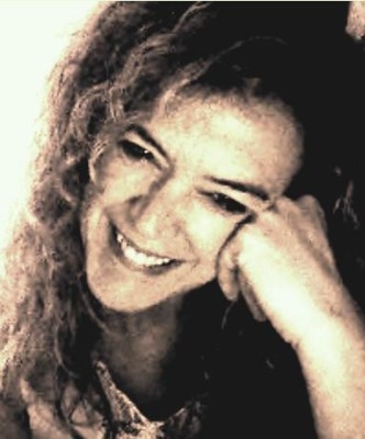 anita-azzi anita-azzi-332x400